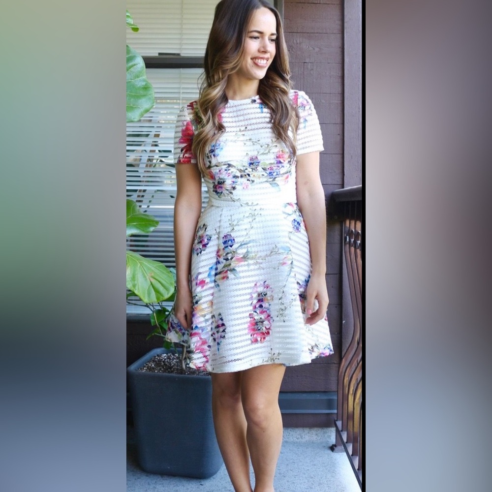 Forever 21 White Floral A Line Fit Flare Sheer Womens Dress Sz Small
